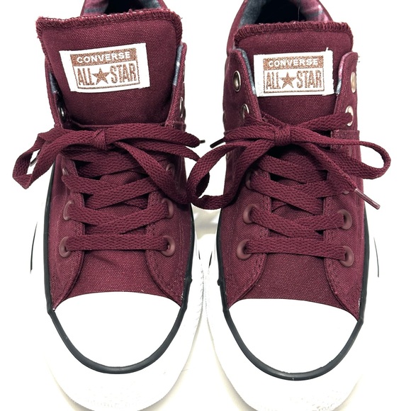 Women’s maroon converse size 9 - Picture 1 of 4
